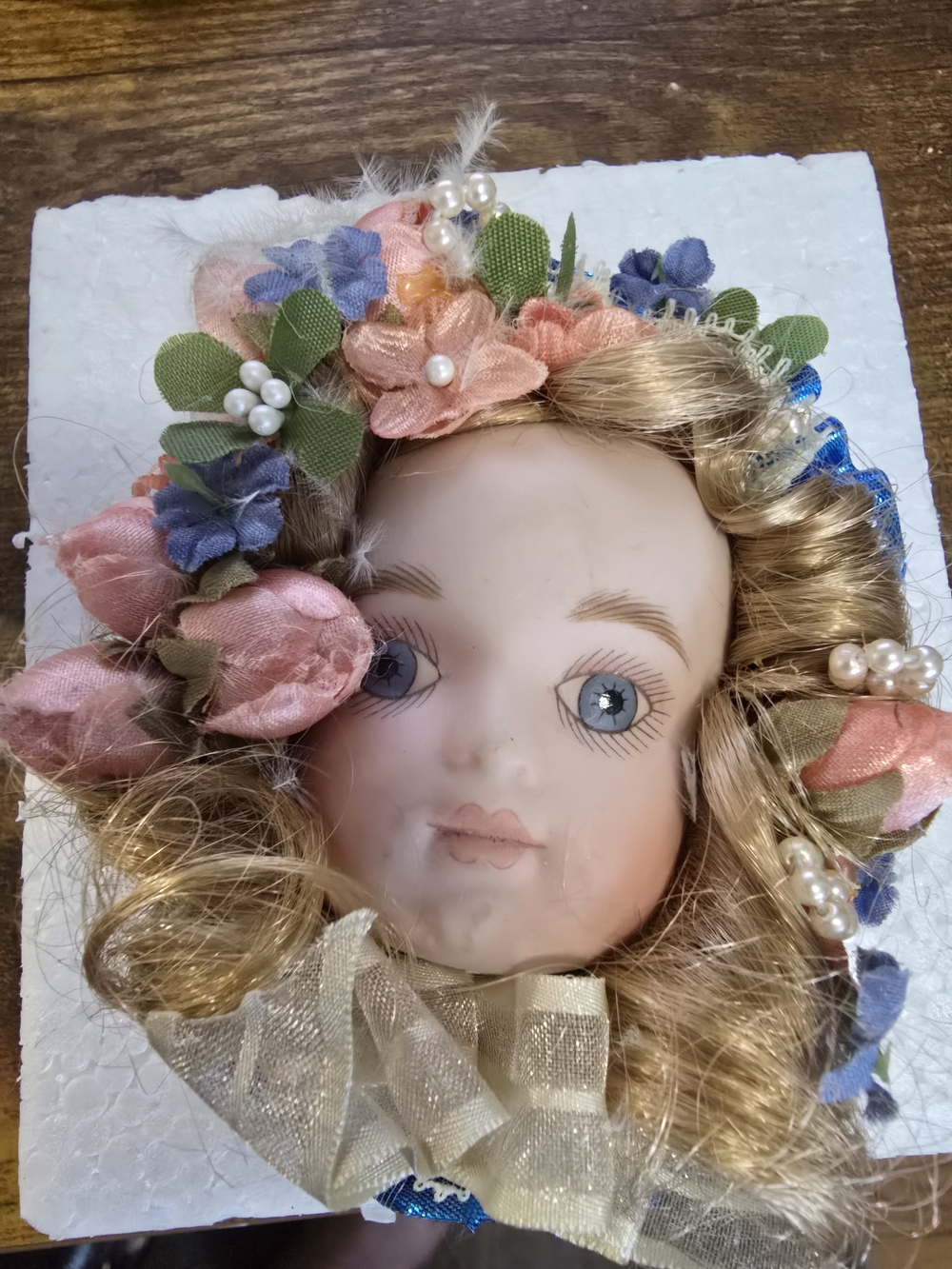 Patricia Loveless Jewelry Collection Decorative Brooch In Box - Vintage Mina